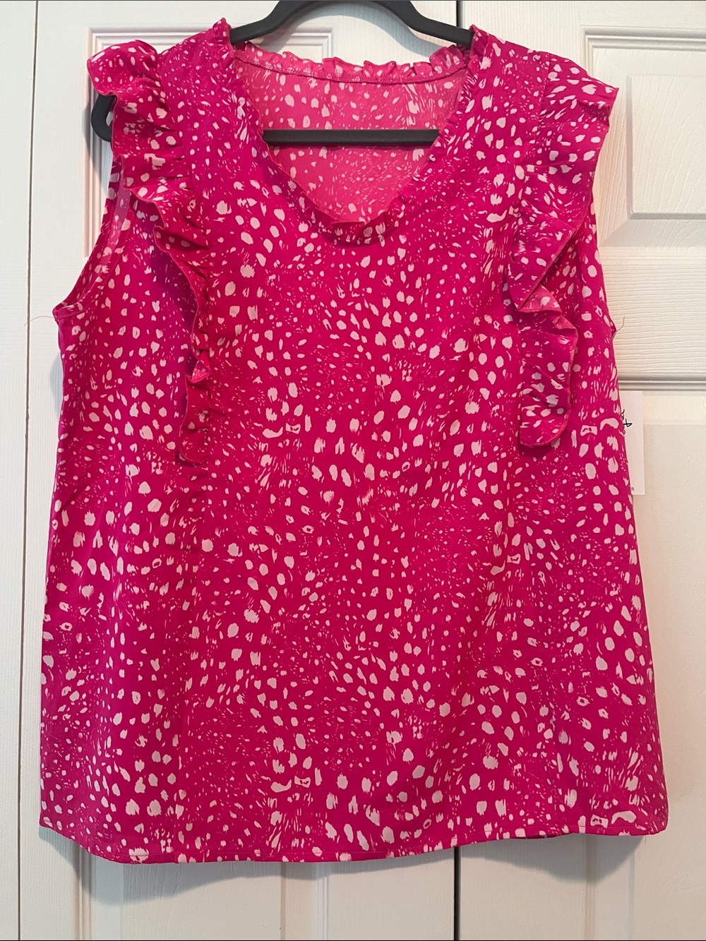 Sleeveless Ruffle Print Blouse in Hot Pink